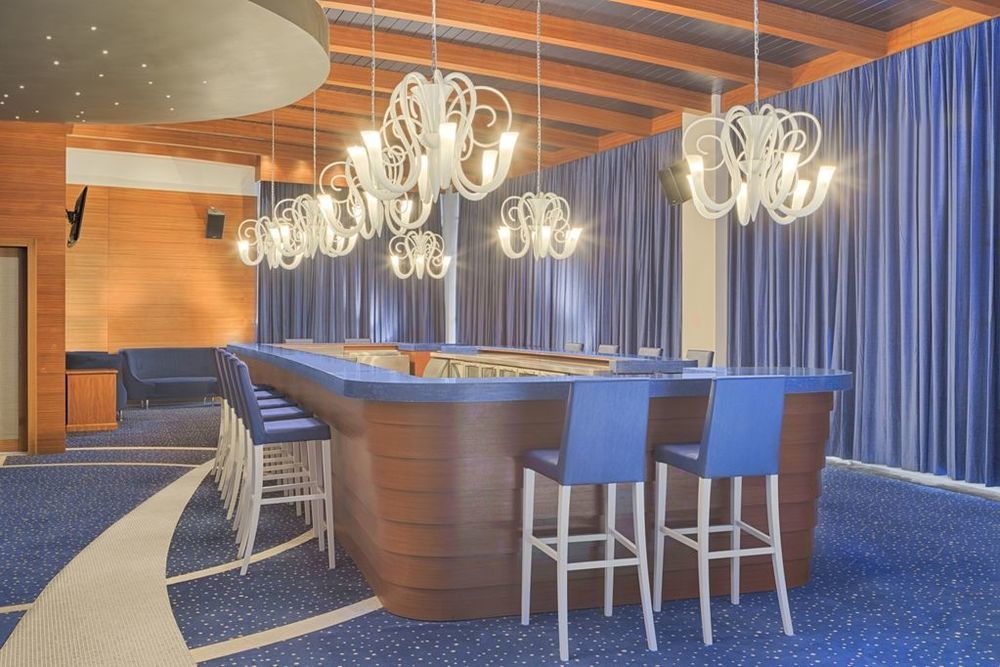 Four Points By Sheraton Vahran Restoran fotoğraf